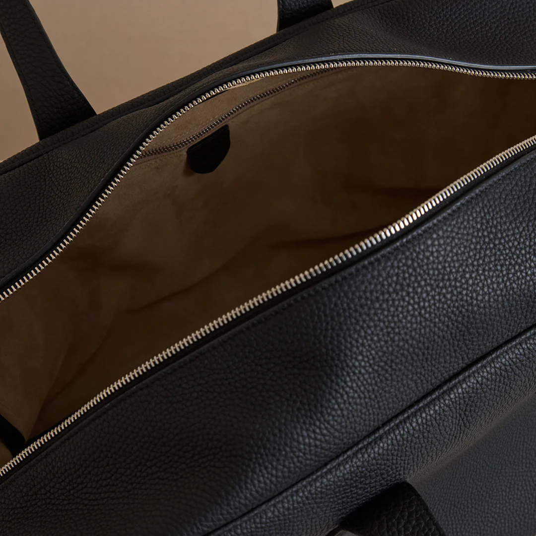 Archer 42 in Tumbled Grain Black - Image 4