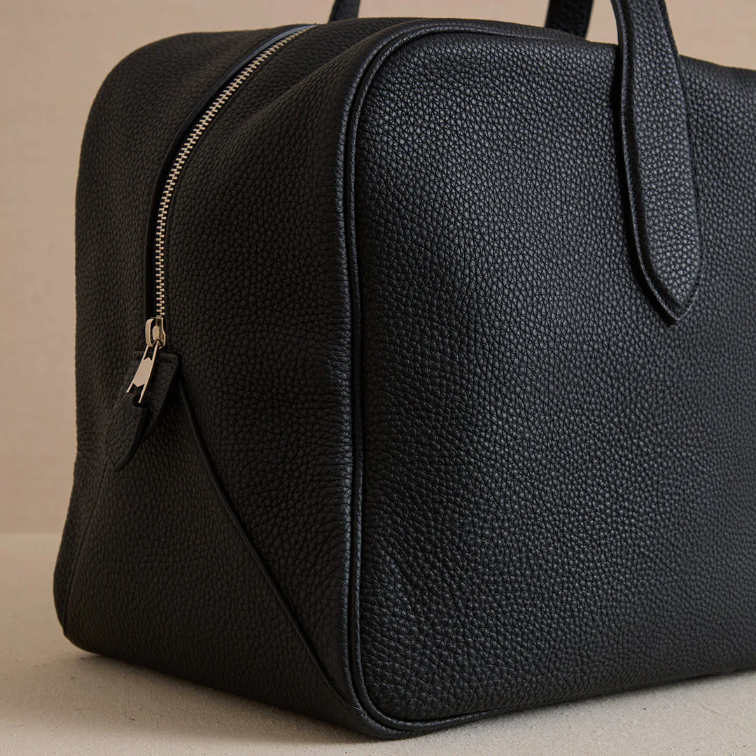 Archer 42 in Tumbled Grain Black - Image 5