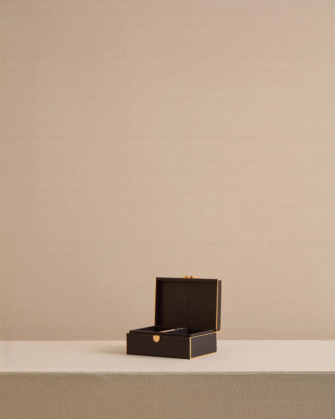 Bridge Box in Black - Image 4