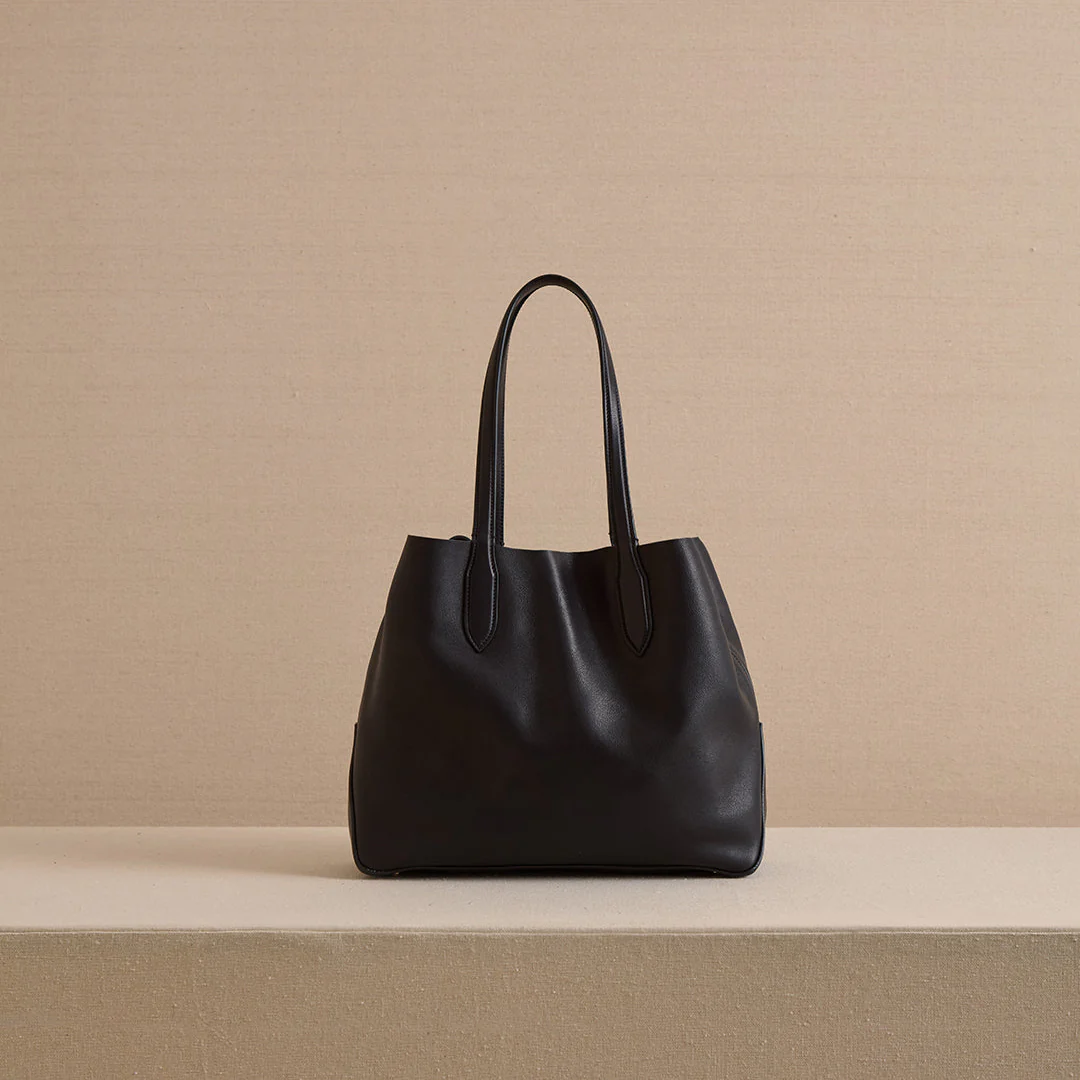 Eleanor 30 in Black - Image 4