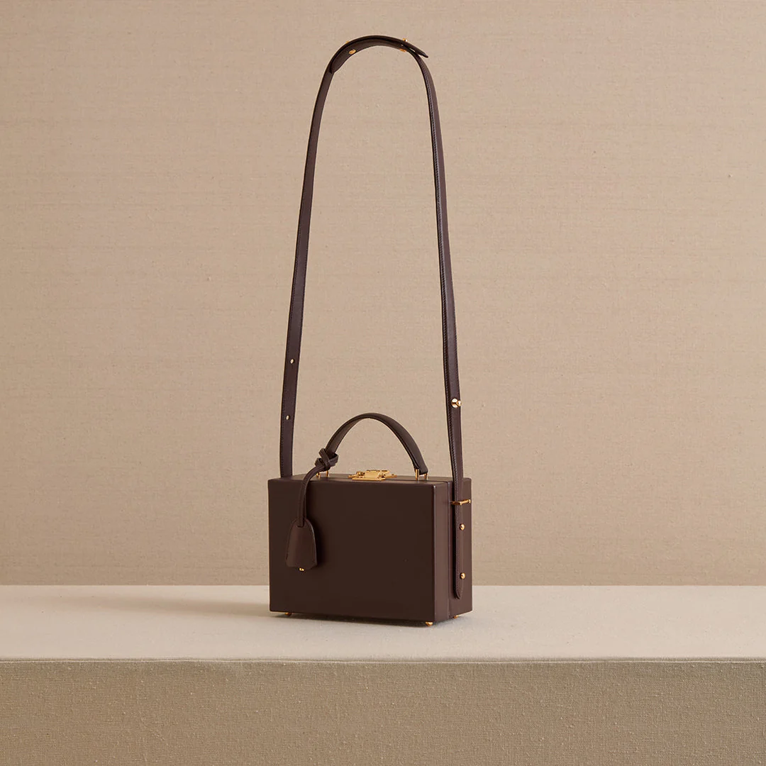 Grace 18 in Chocolate - Image 4