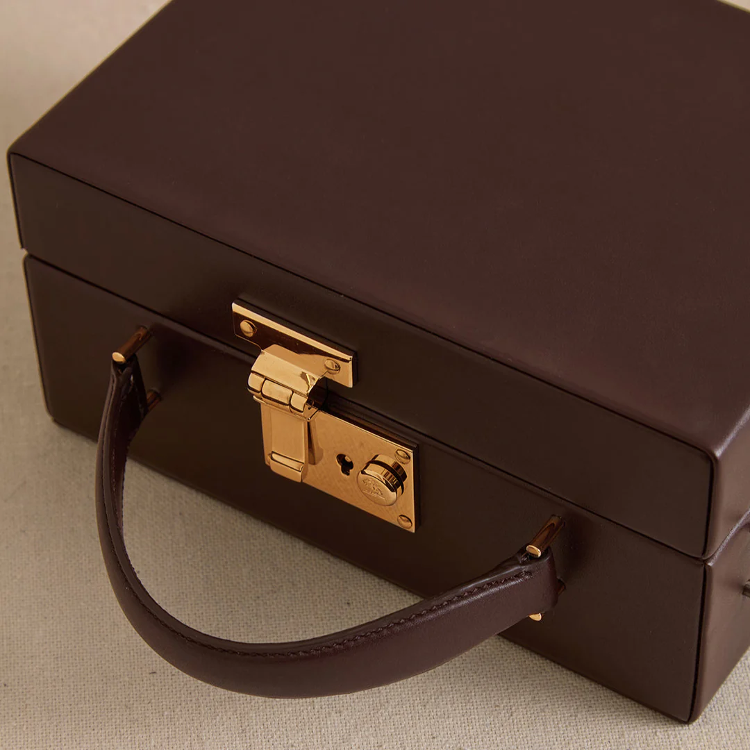 Grace 18 in Chocolate - Image 8