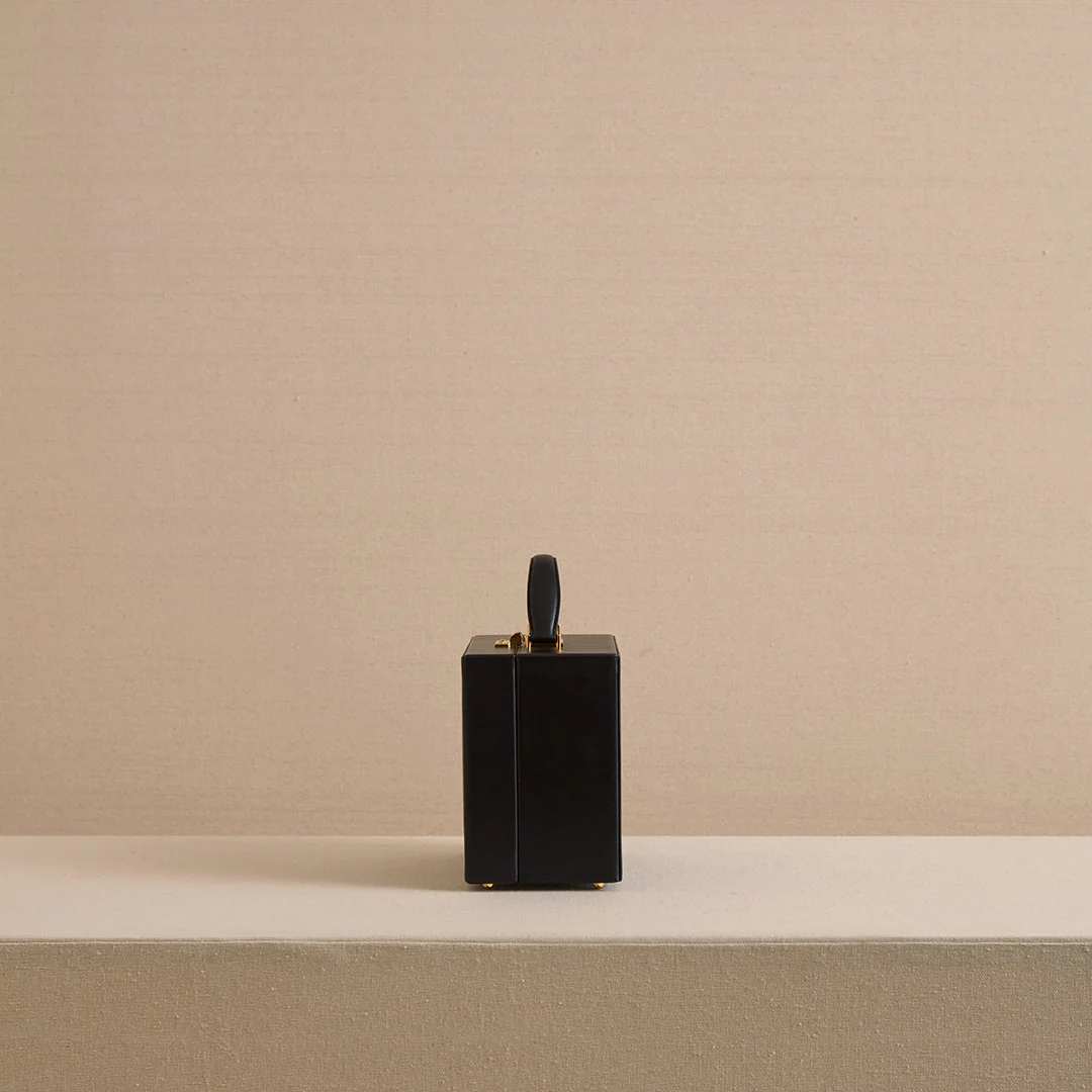 Grace 21 in Black - Image 3