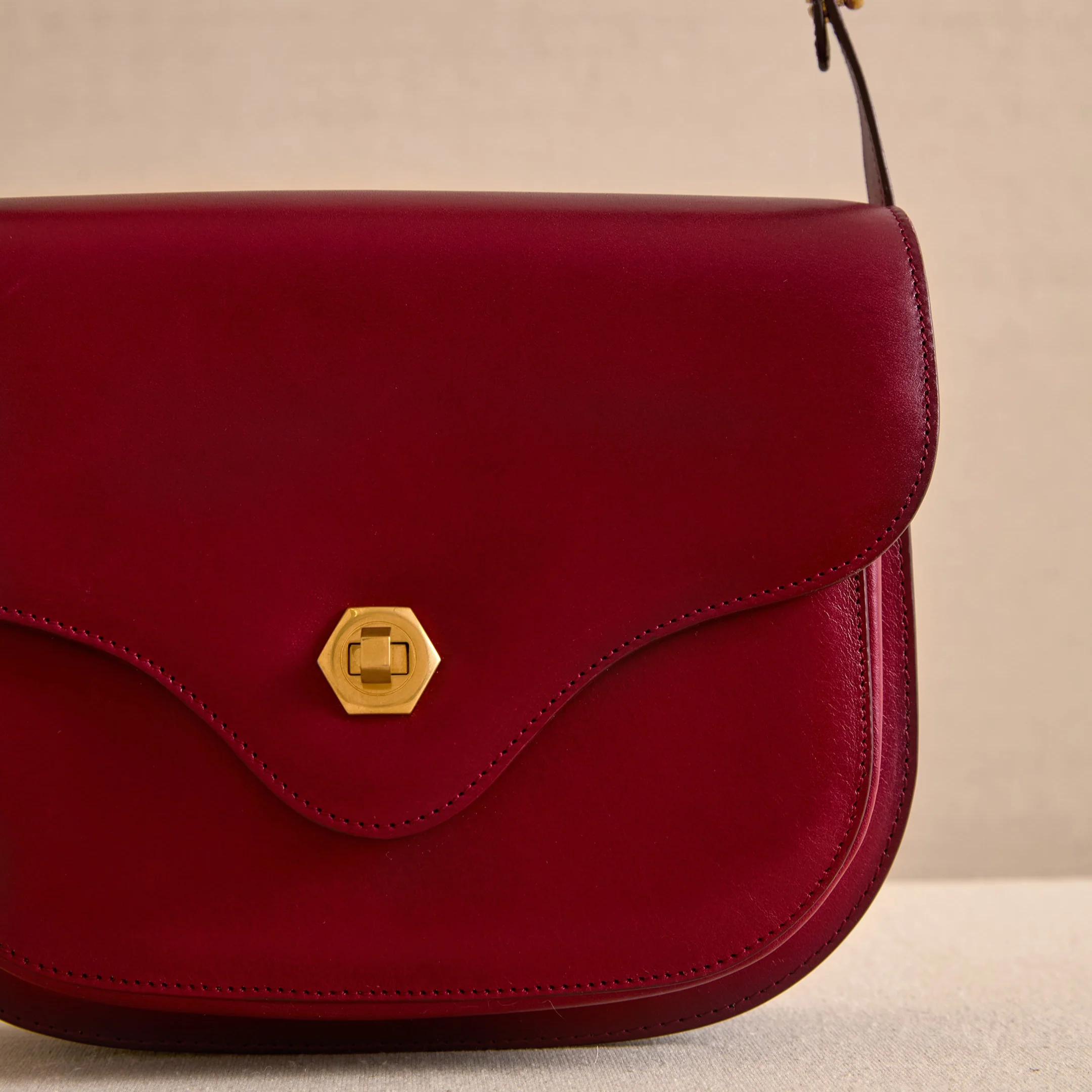 Jane in Oxblood - Image 5