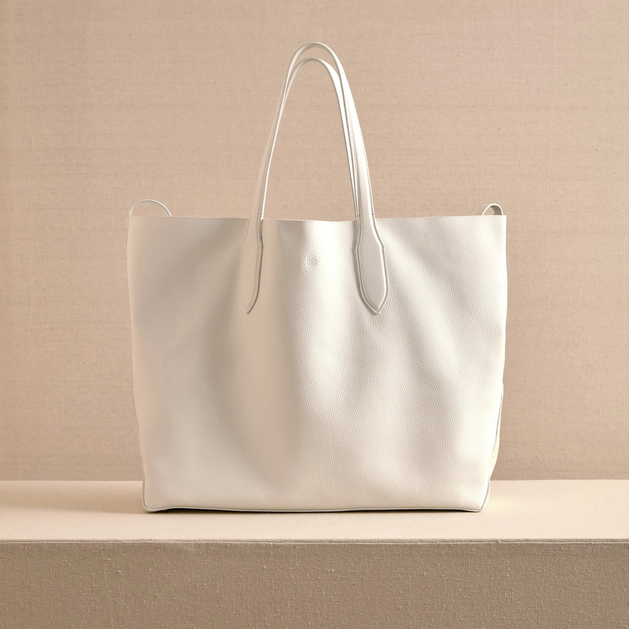 E42 in Ivory - Image 3