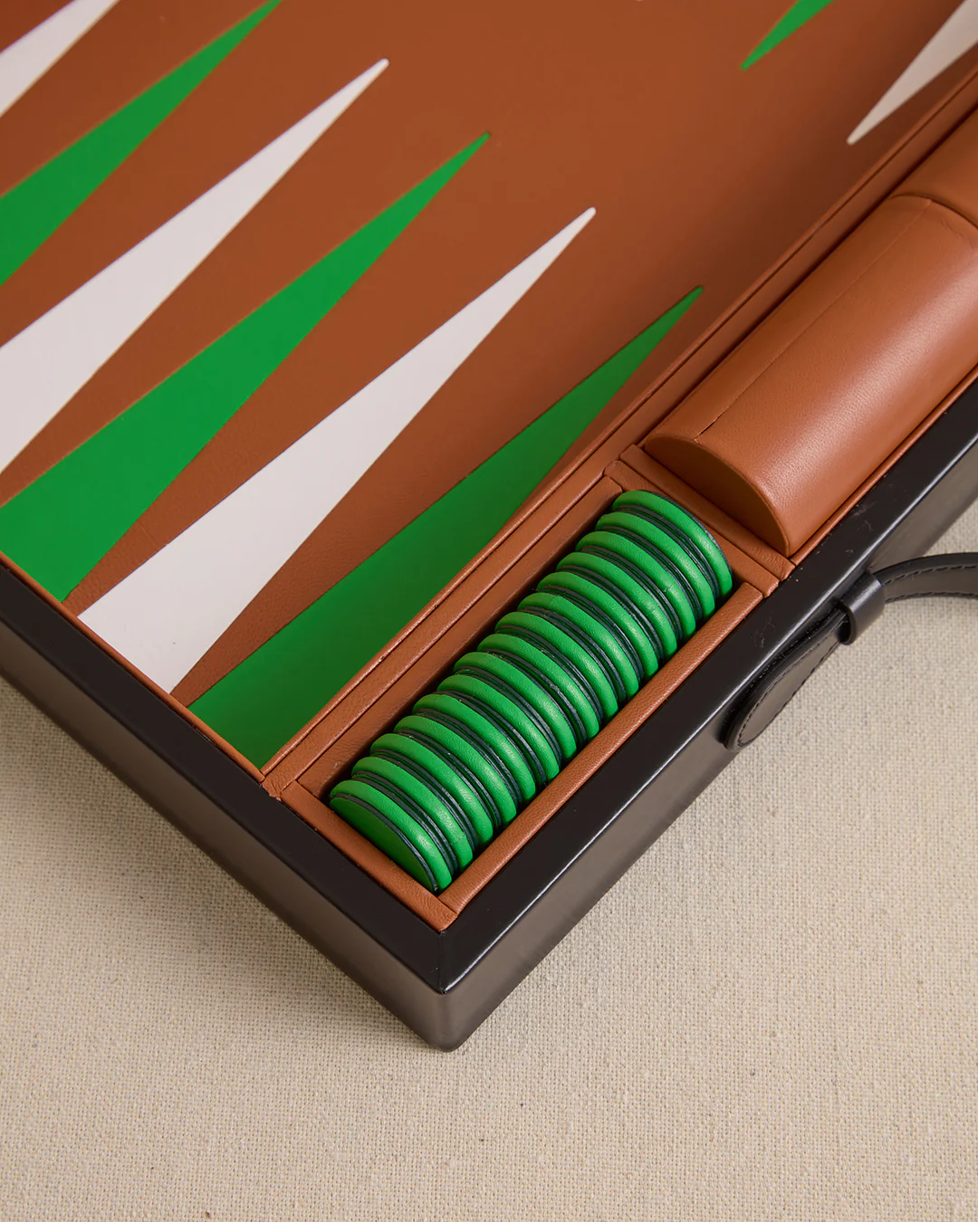 Rear Window Backgammon in Black and Green - Image 5