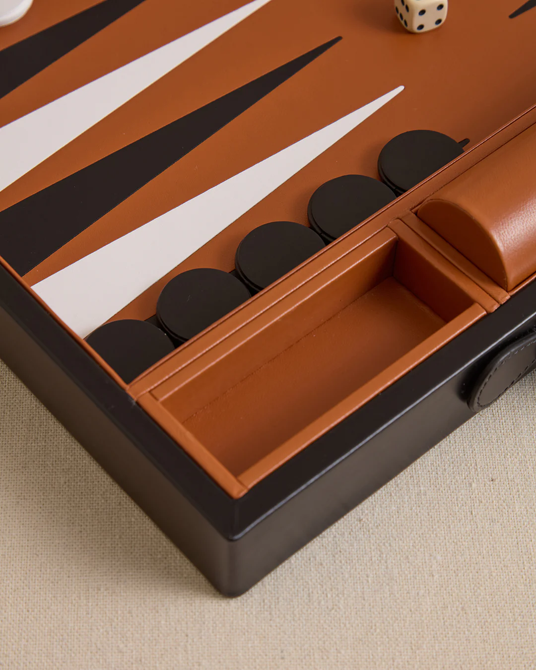 Rear Window Backgammon in Black and White - Image 3