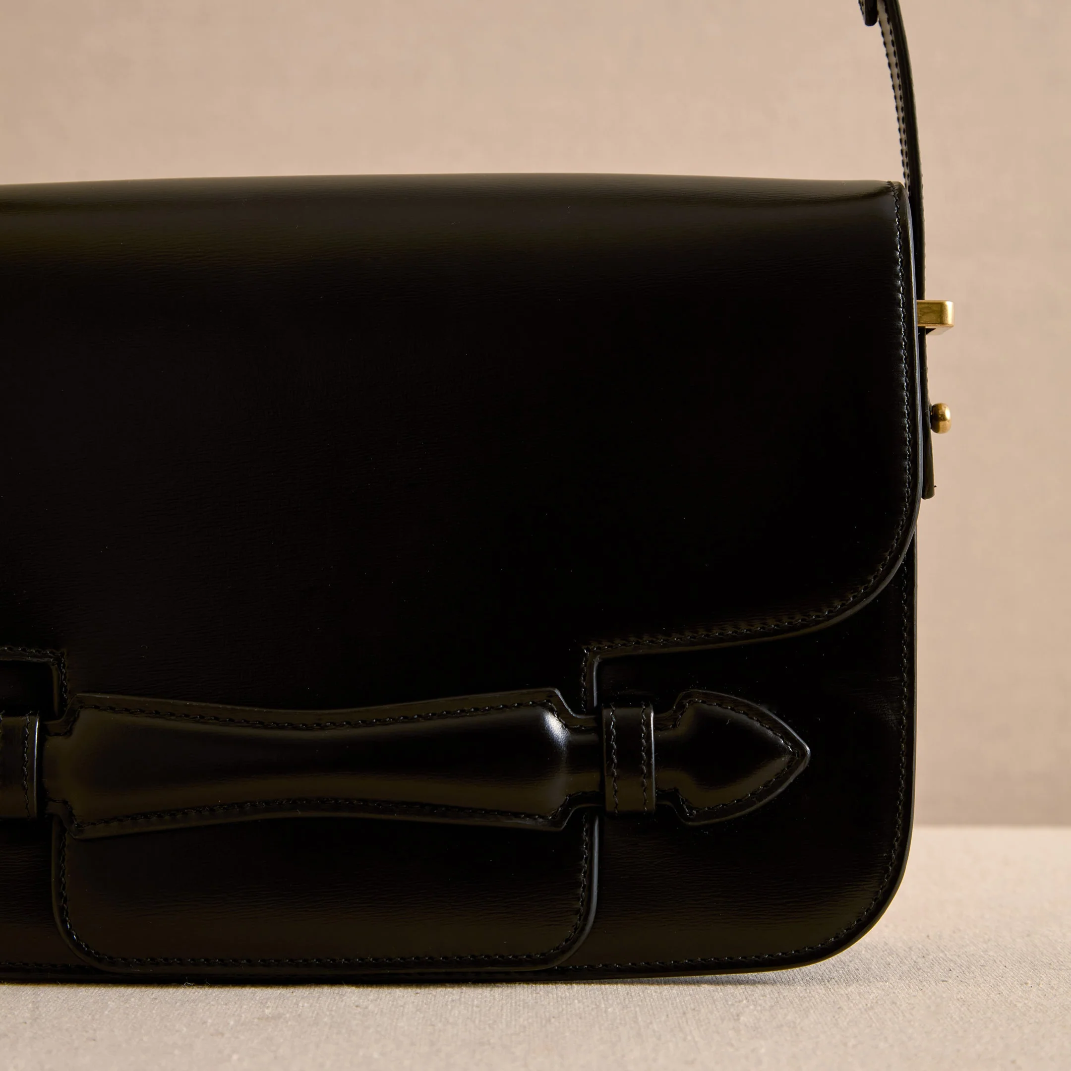 Romy 25 in Black - Image 5