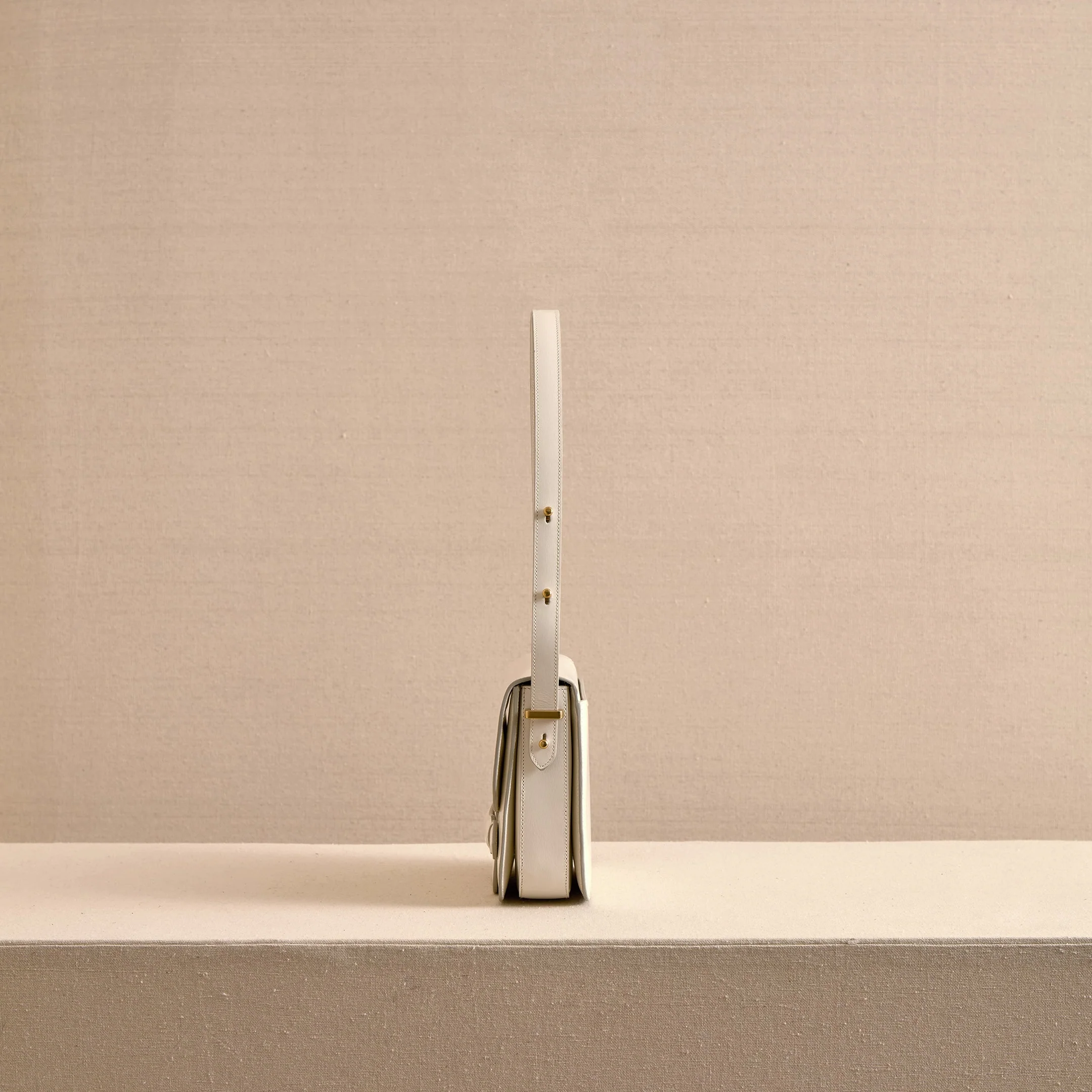 Romy 25 in Ivory - Image 3