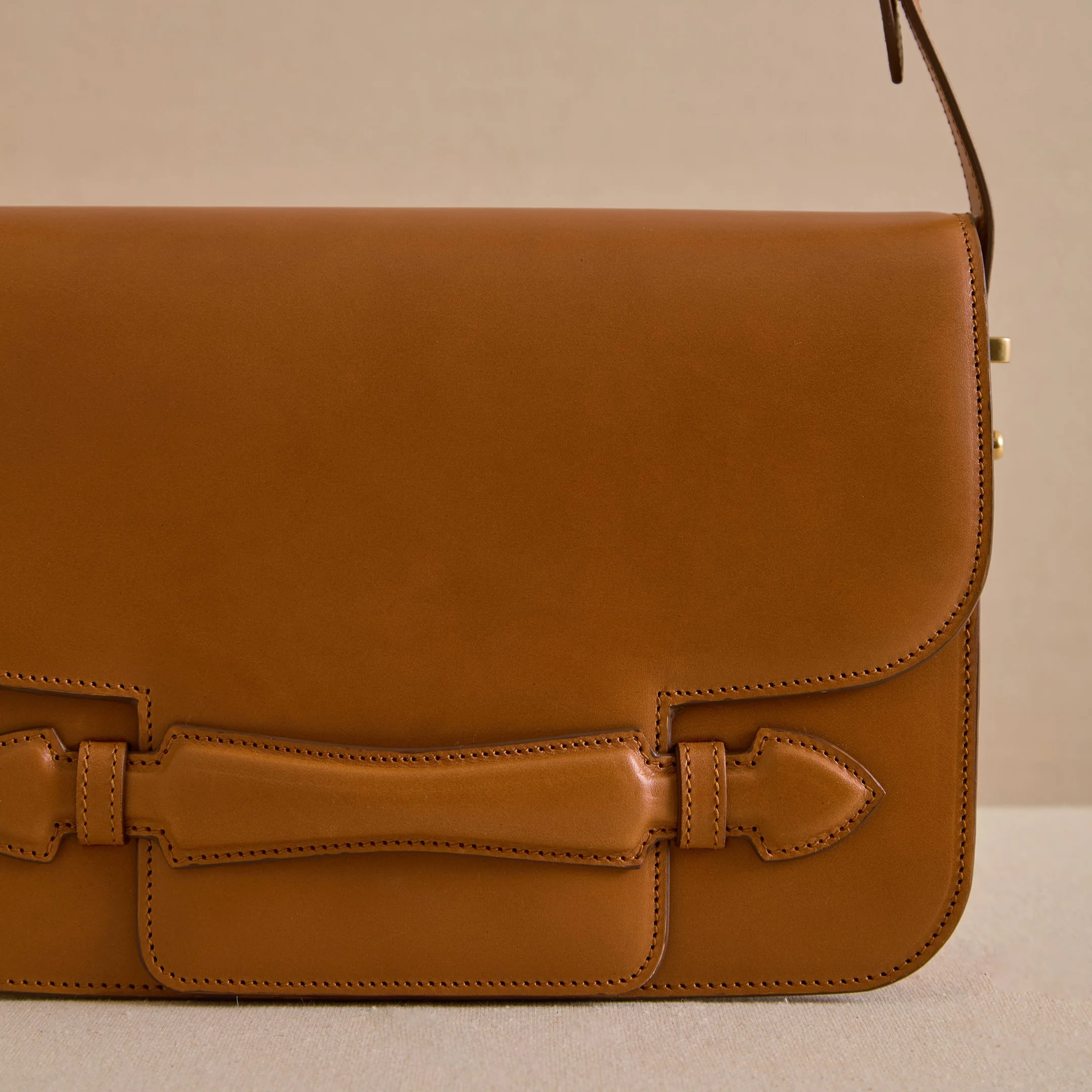 Romy 25 in Luggage - Image 5