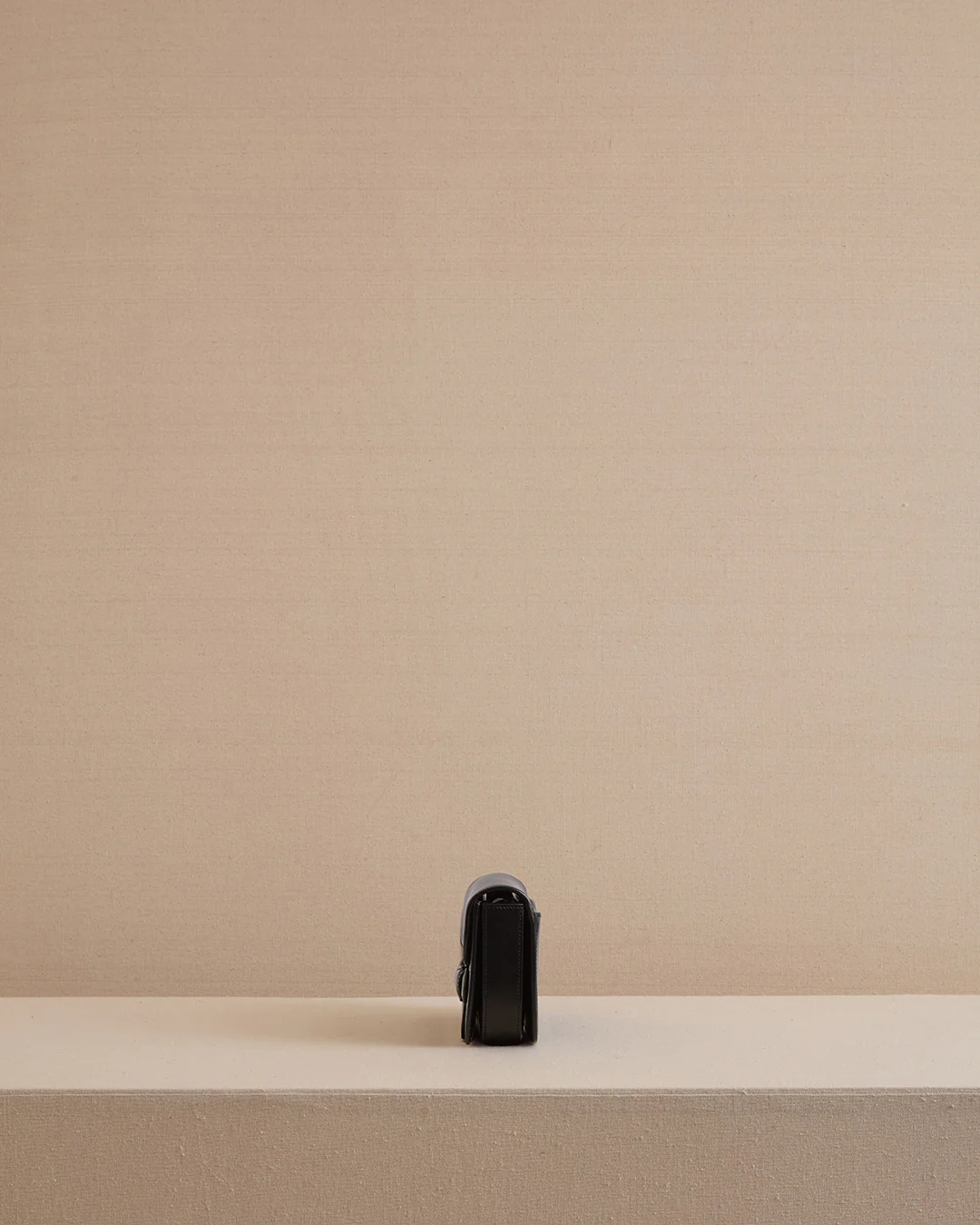 Romy Clutch in Black - Image 3