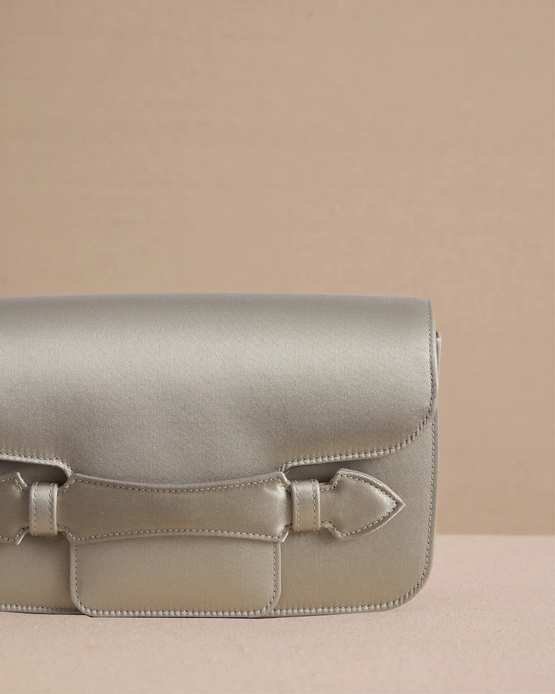 Romy Clutch in Platinum - Image 5
