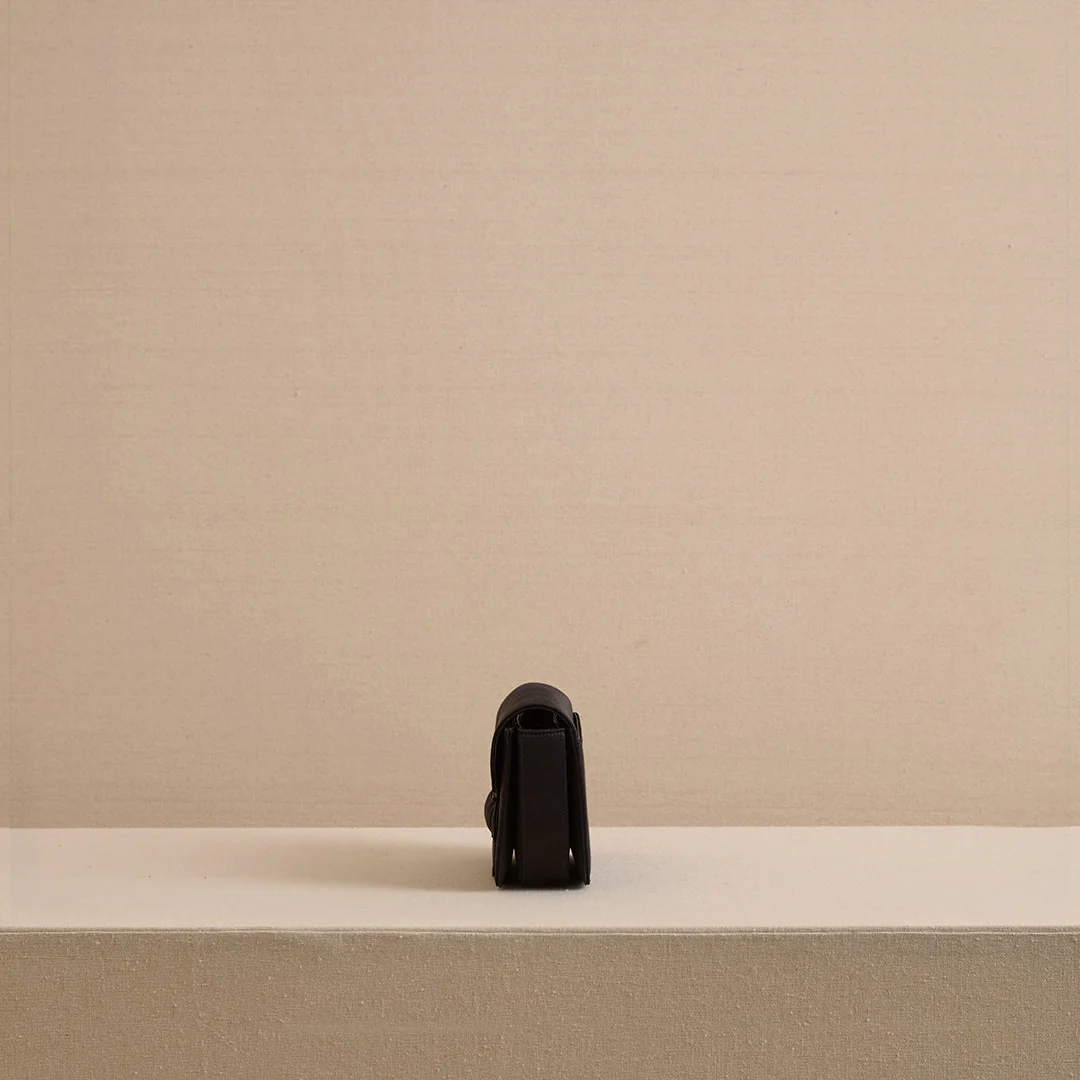 Romy Clutch in Black - Image 3