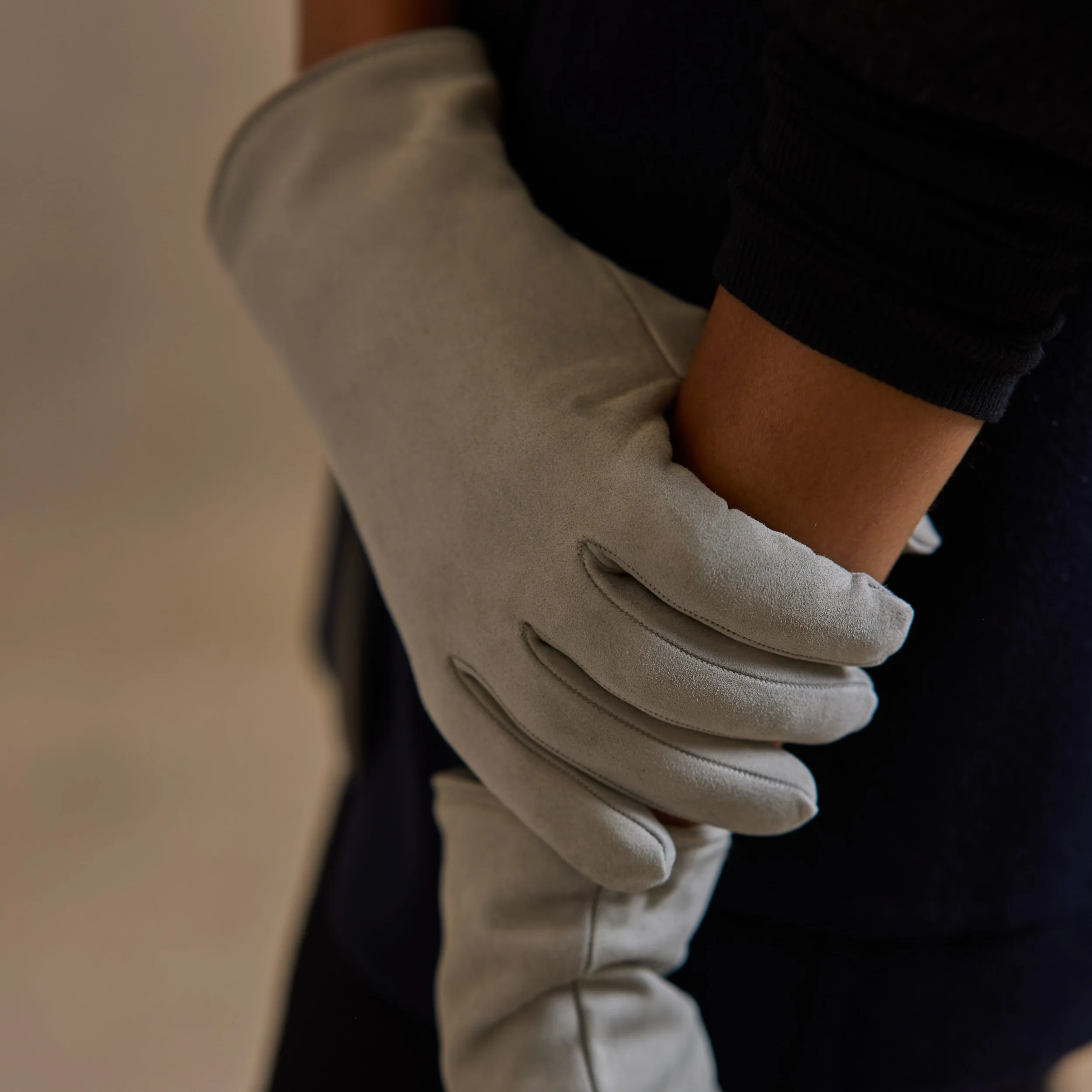 Babe 24 in Pale Grey - Image 3
