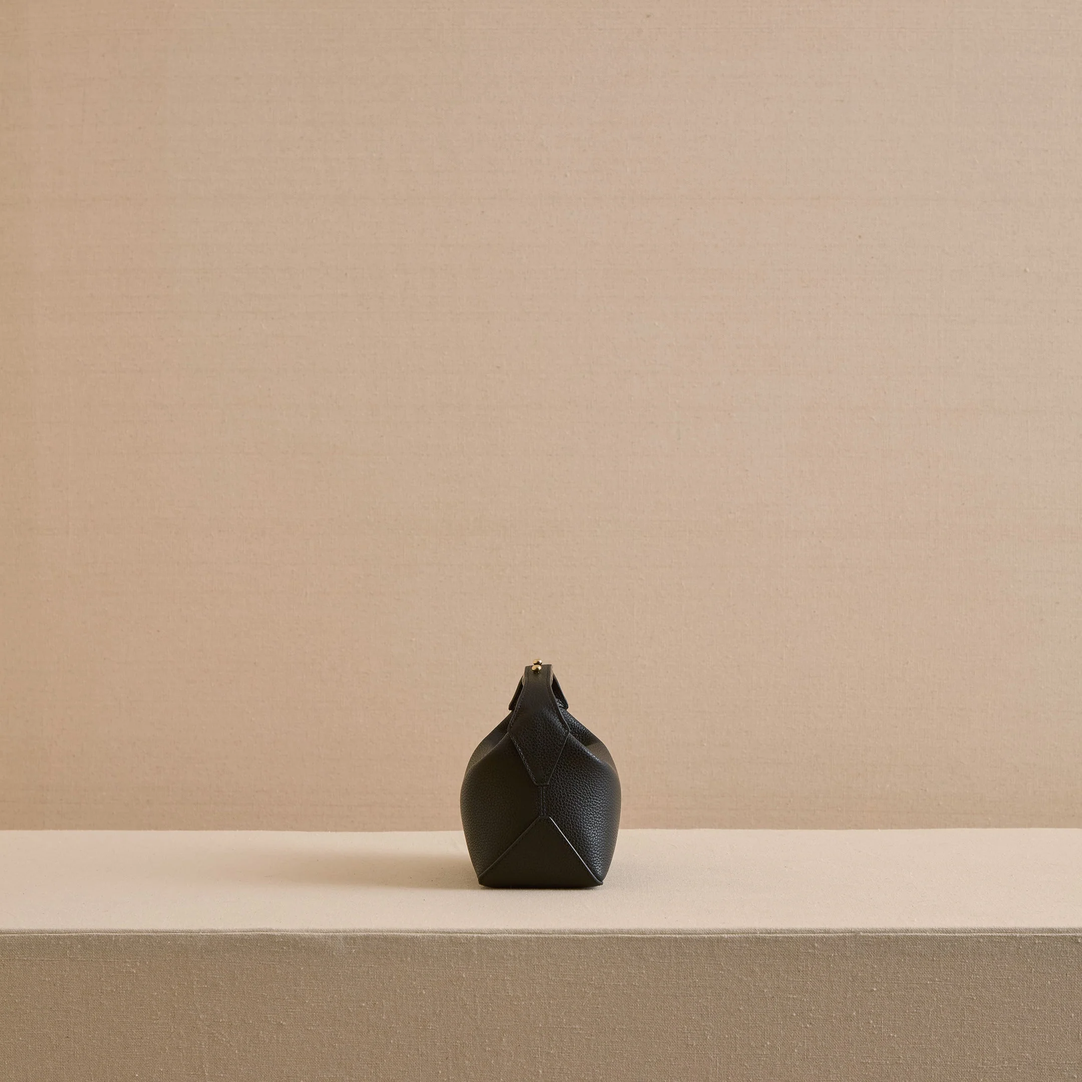Mason 17 in Black - Image 4