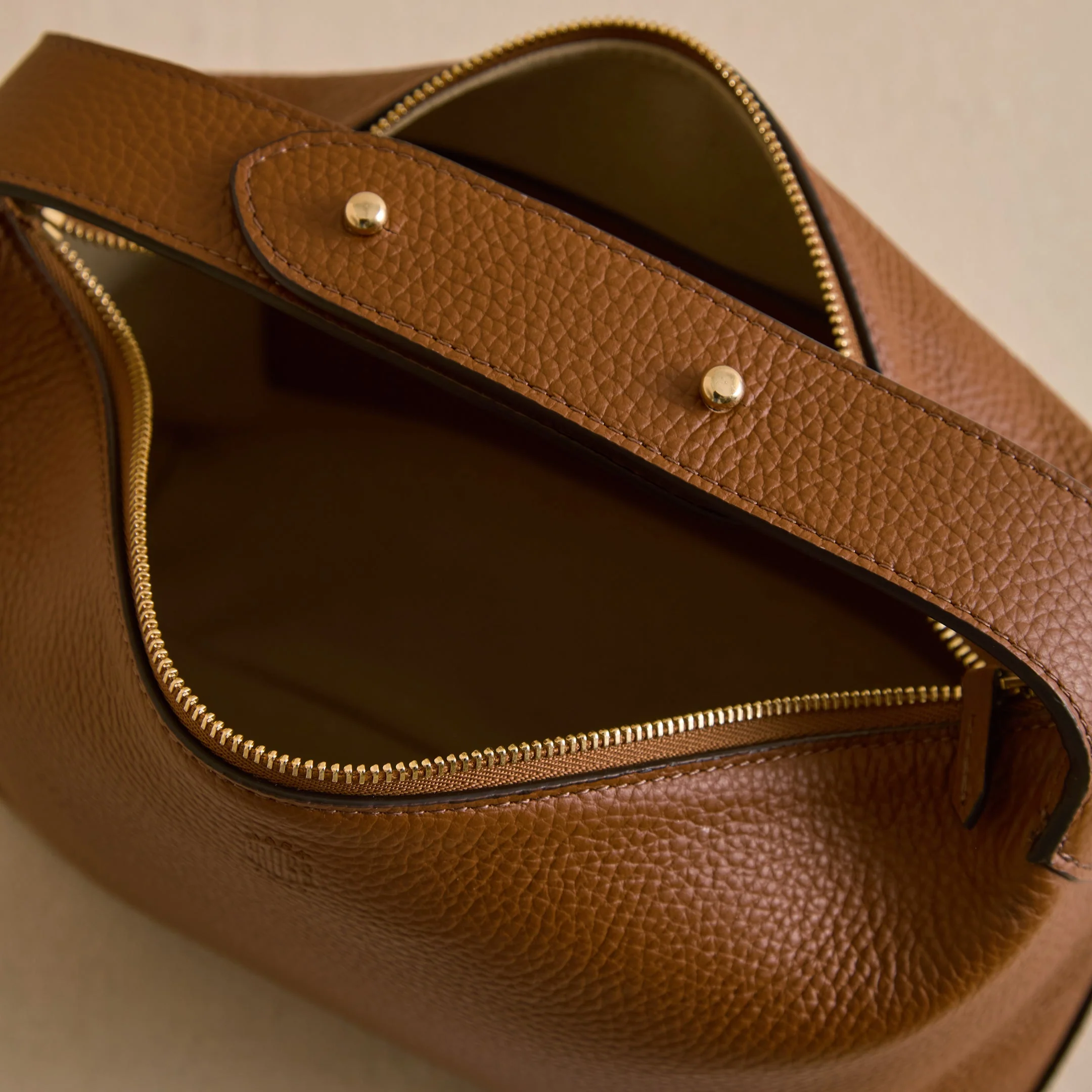 Mason 24 in Acorn - Image 4
